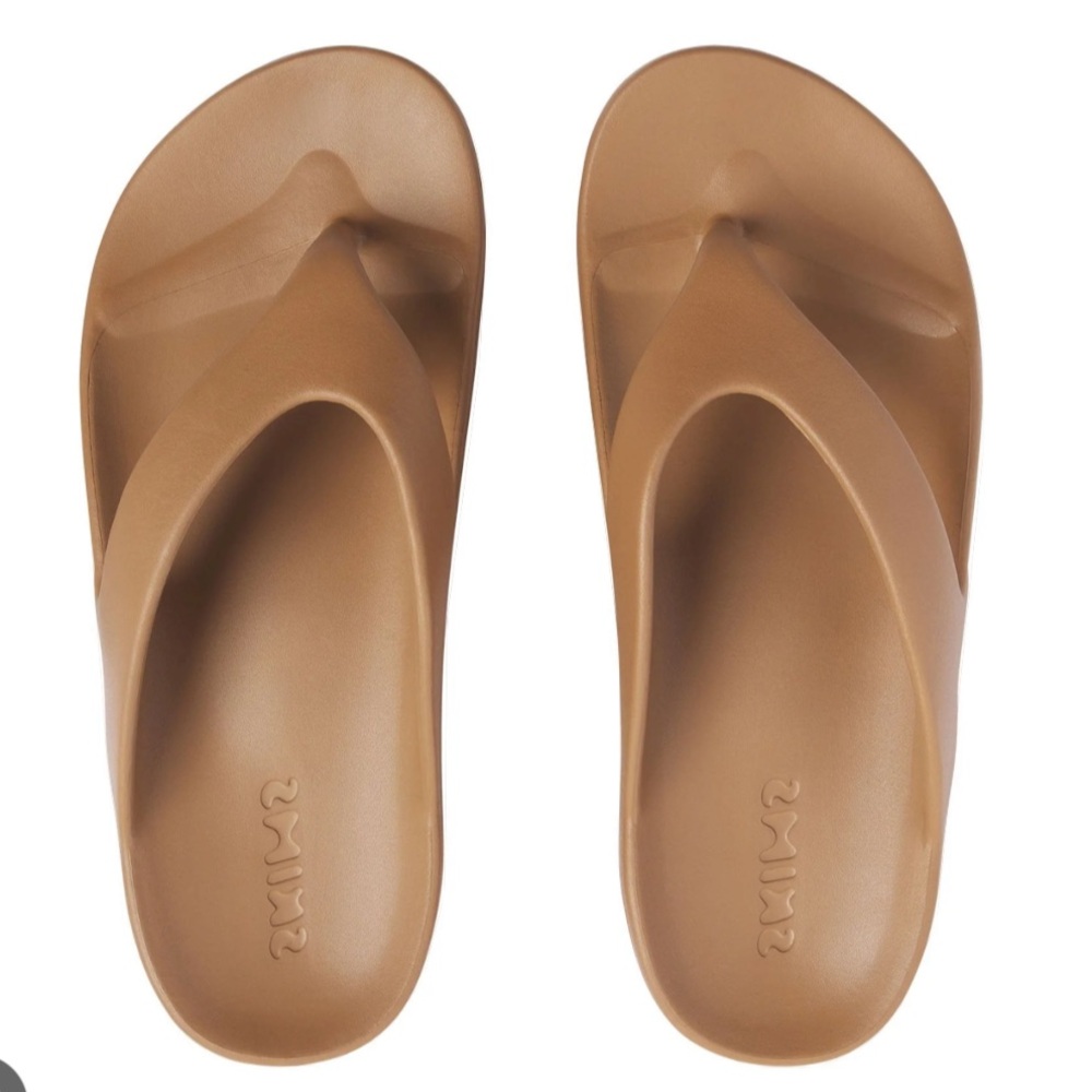 NWOB SKIMS molded sandals ALMOND